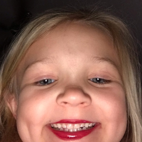 Meet your Posher, Catherine - Picture 1 of 3